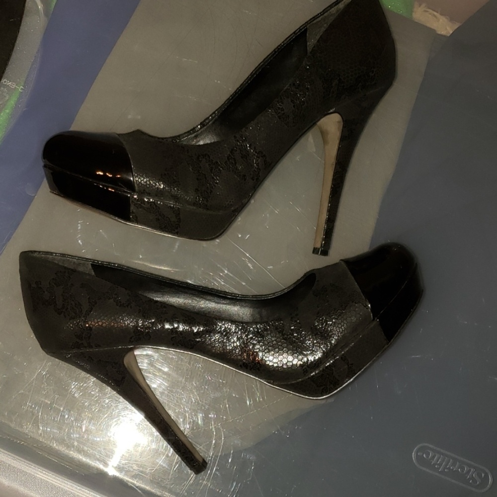 Arturo Chang Python Print W/ Patent Platform Pumps - image 6